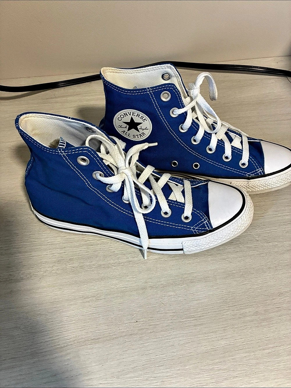 Converse Chuck Taylor All Star High Top Sneakers Blue & White size 7.5 women